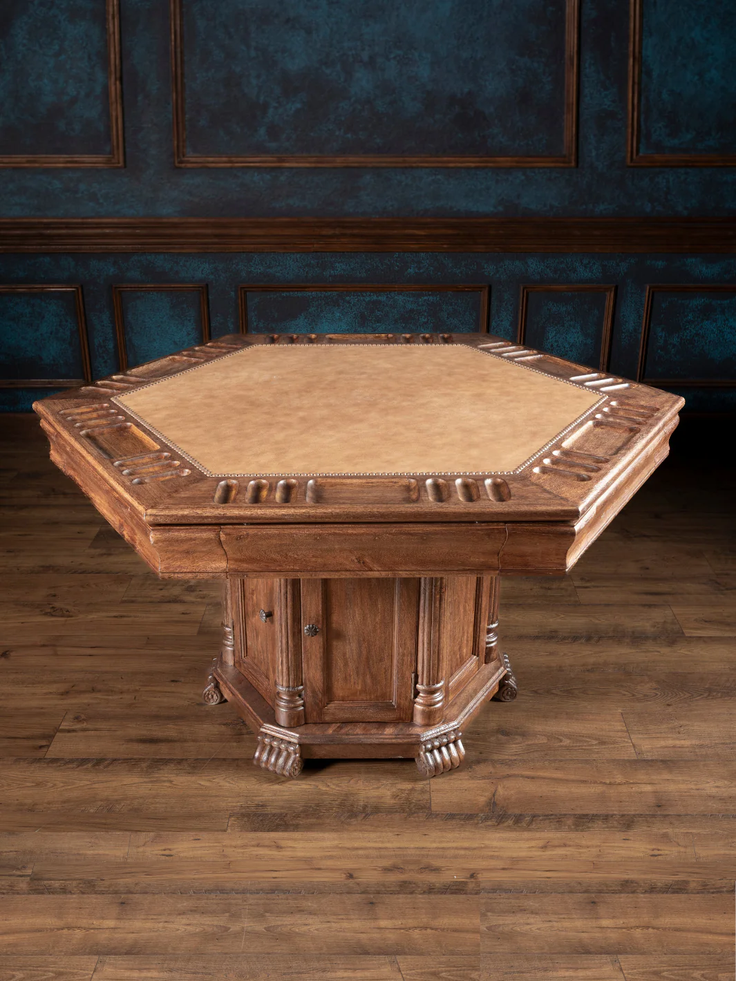 Poker & Game Tables